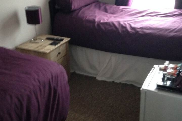 Room 8 of 28