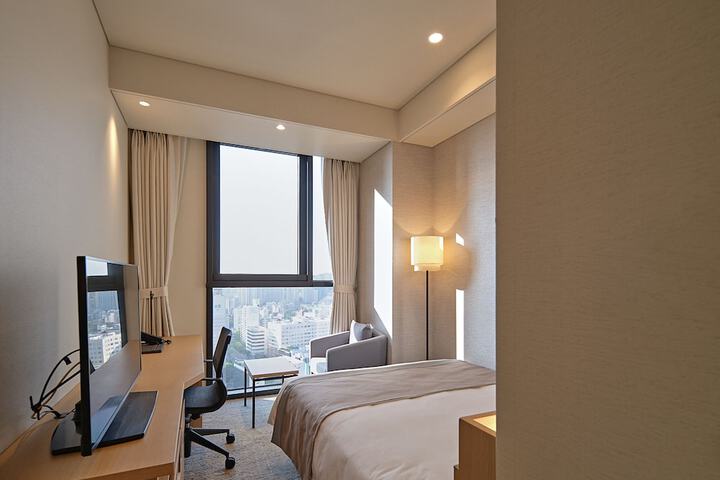 Room 57 of 158