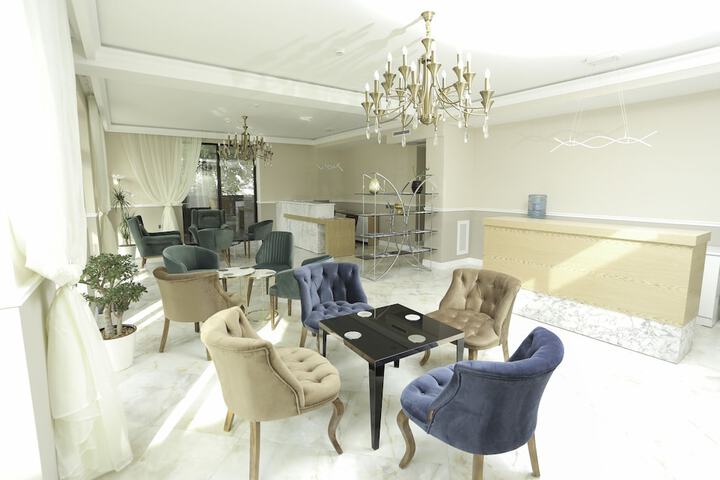 Lounge 17 of 20