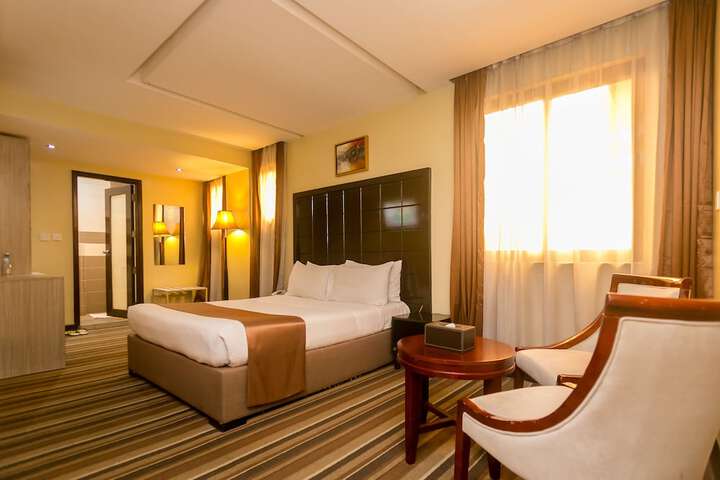 Room 26 of 149