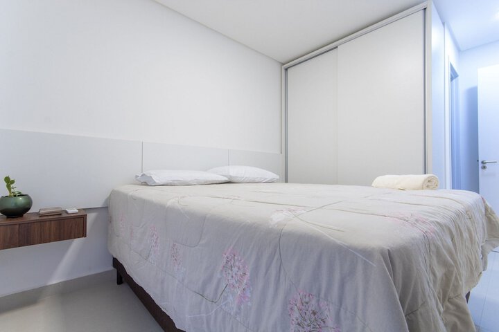 Room 3 of 38
