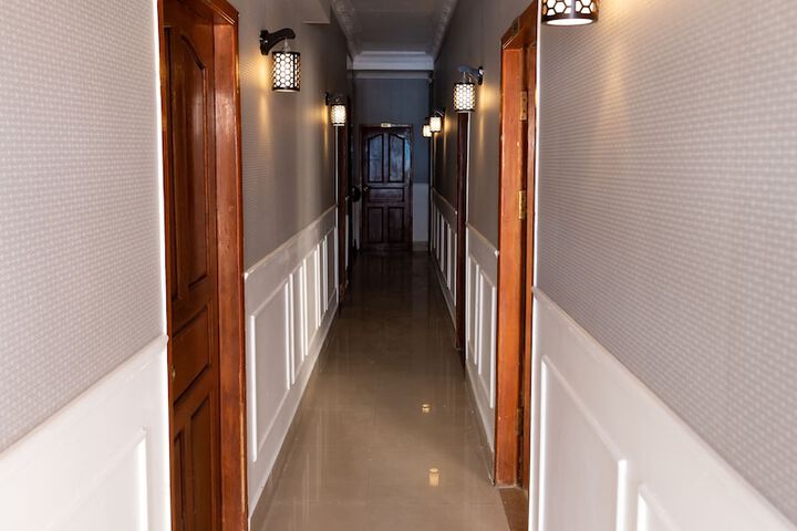Ballroom/Hall 20 of 21