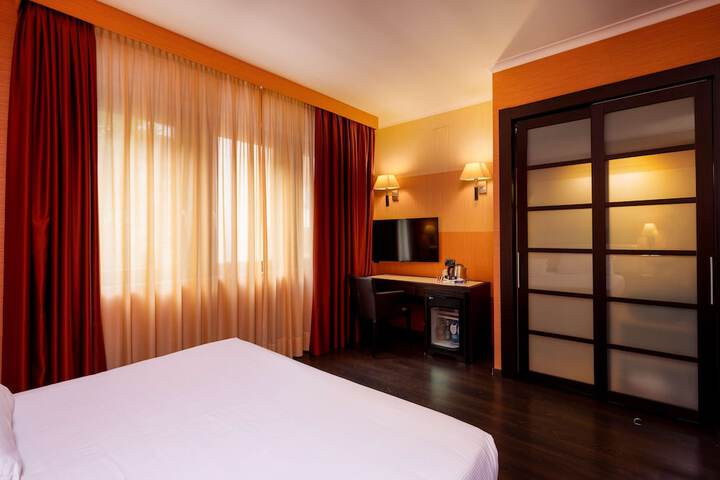 Room 30 of 53
