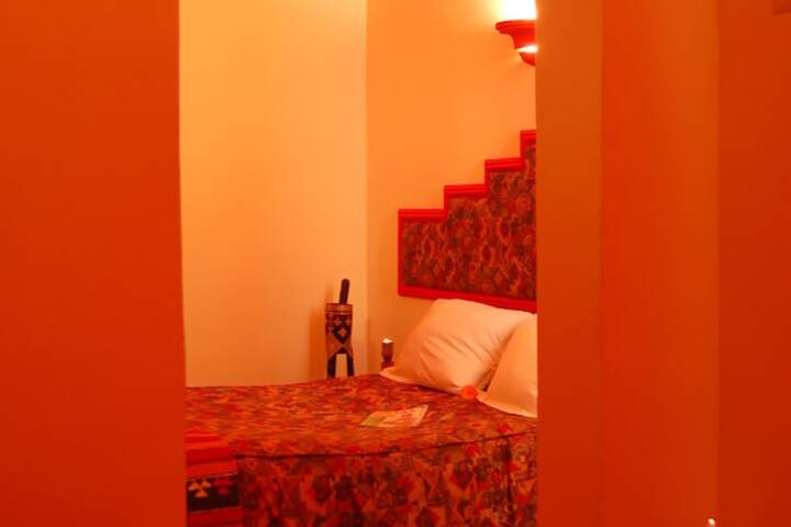 Room 31 of 98