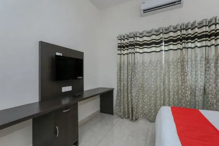 OYO 22211 Shree Ankanatheshwara Residency