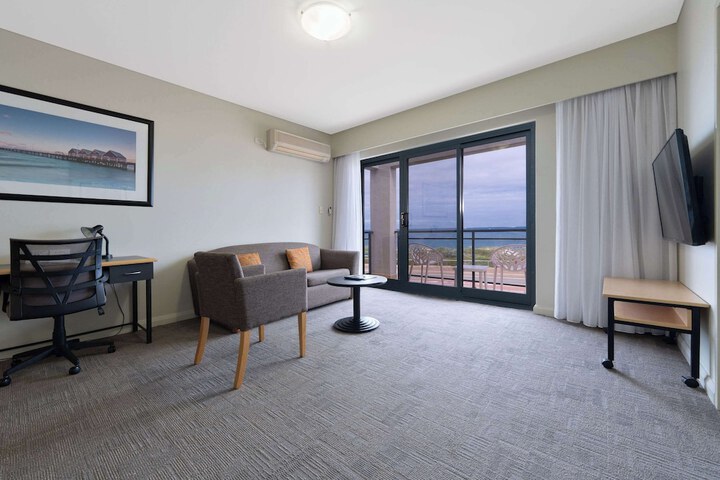 Room 16 of 95