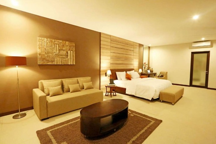 Room 4 of 67