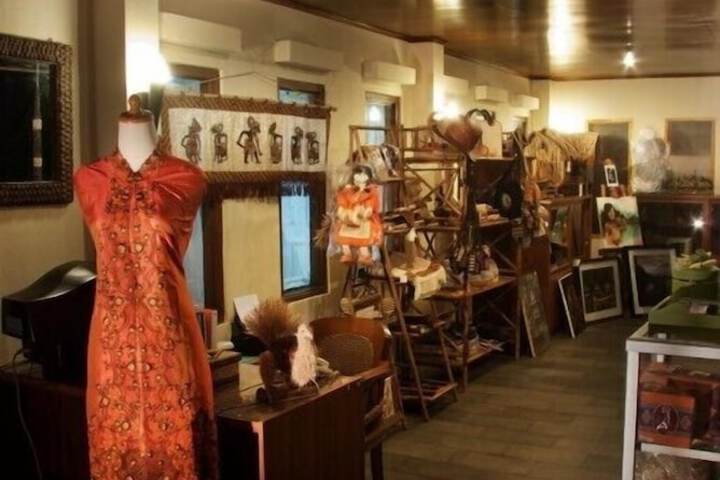 Gift Shop 62 of 101