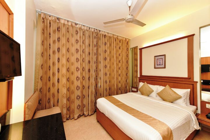 Room 22 of 76