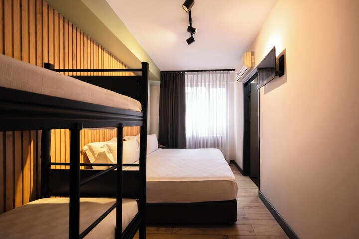 Room 41 of 82
