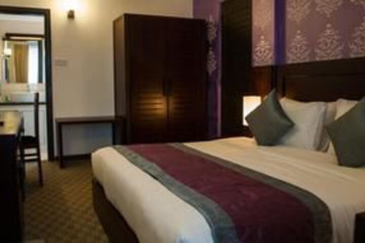 Room 18 of 26
