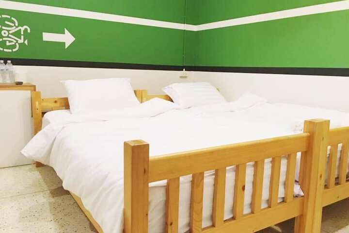 Room 12 of 52