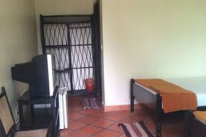 Room 11 of 40