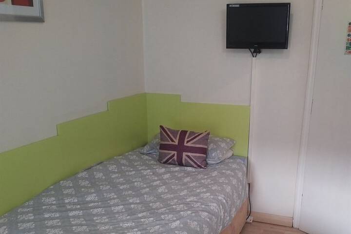Room 11 of 22