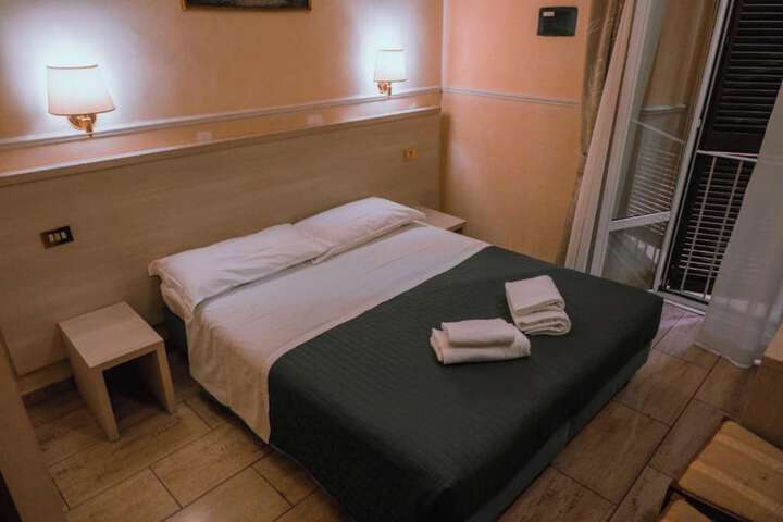 Room 42 of 73