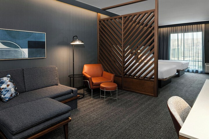 Room 12 of 63