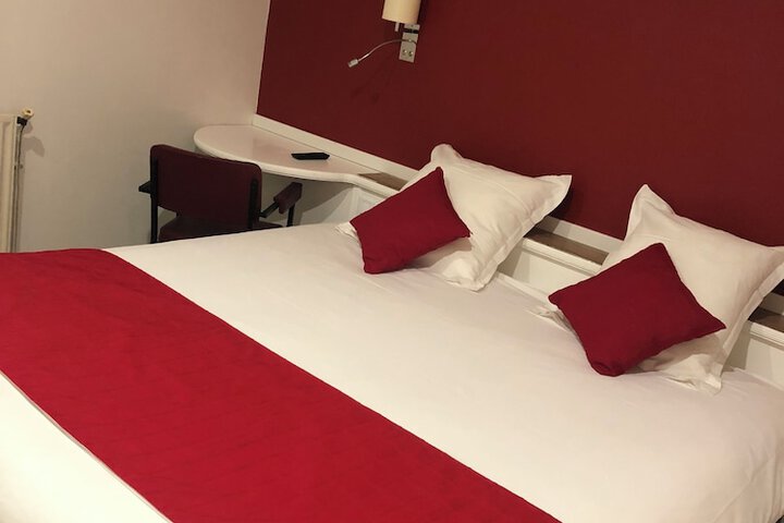Room 17 of 46