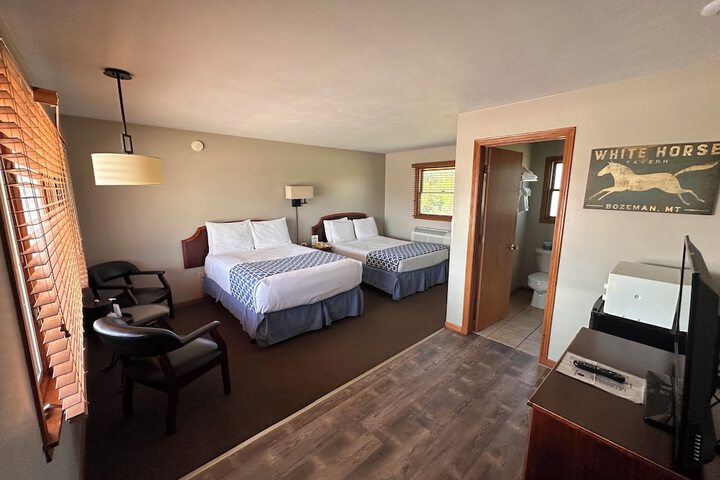 Basic Double Room (5 of 7)