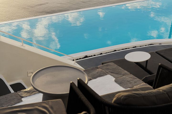 Pool 60 of 92