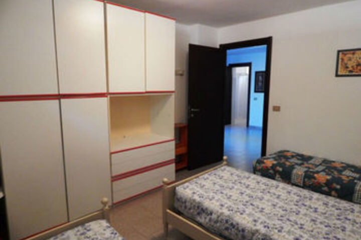 Room 14 of 22
