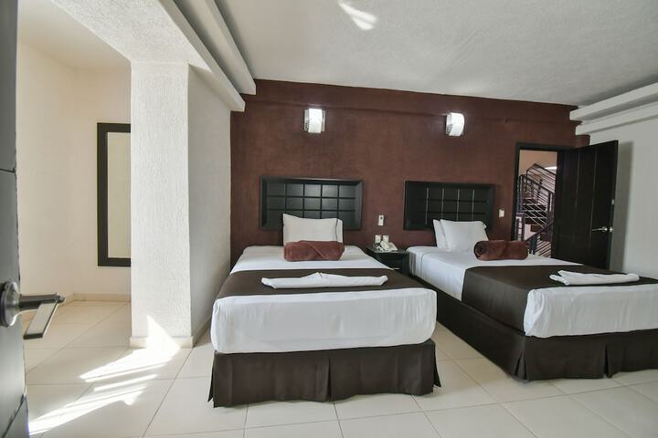 Room 17 of 38