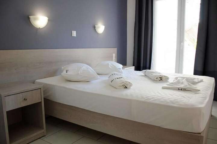 Room 3 of 15