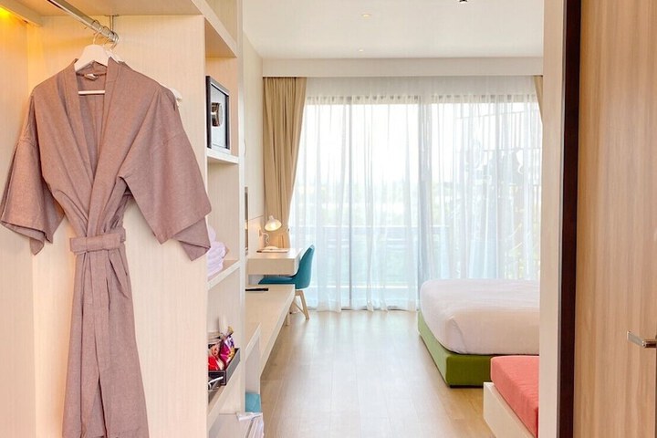 Room 27 of 72