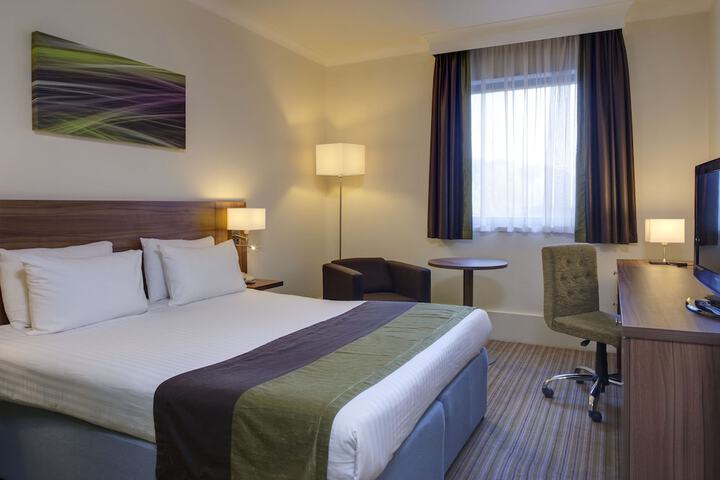 Room 4 of 58