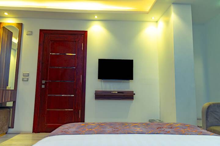 Room 36 of 158
