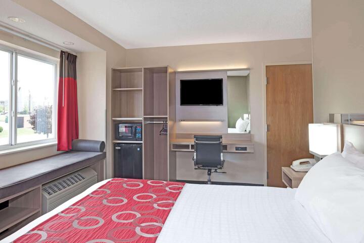 1 King Bed Mobility Accessible (6 of 9)
