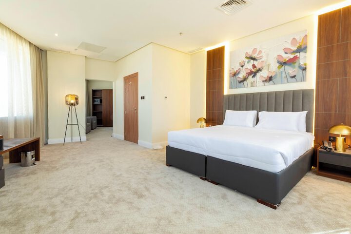 Room 10 of 23