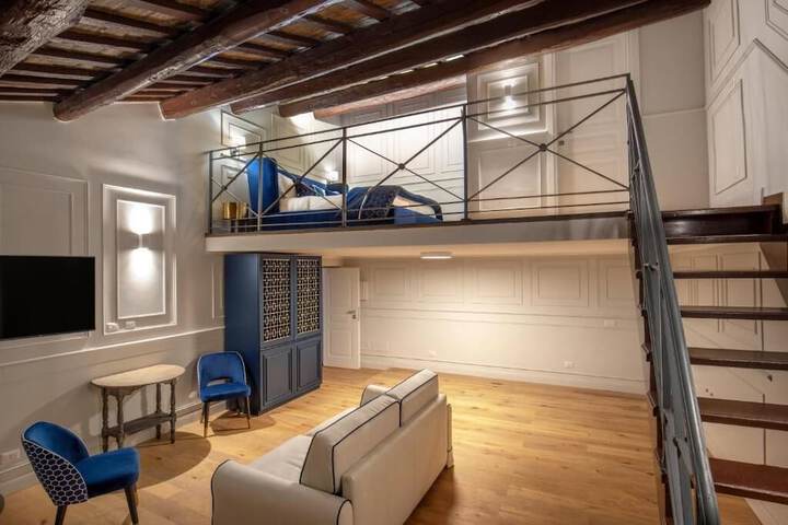 Room 21 of 33