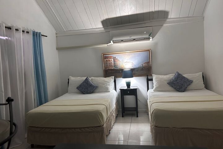 Room 43 of 105