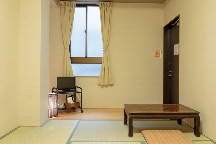 Room 16 of 84
