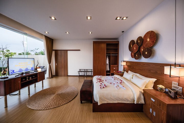 Room 9 of 40