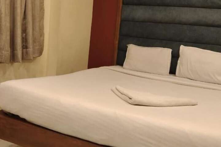 Room 3 of 6