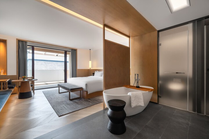 Room 16 of 55