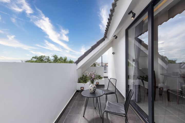 Terrace/Patio 105 of 108