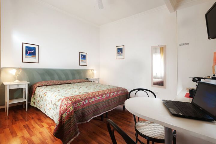 Room 10 of 36