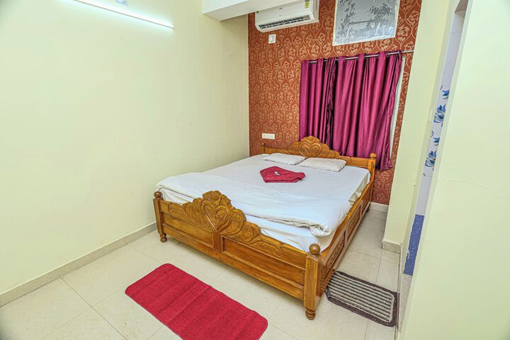 Room 4 of 24