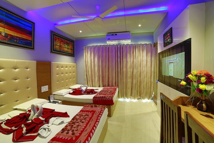 Room 13 of 26