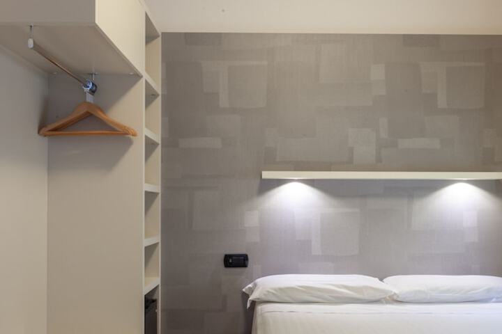Room 29 of 56