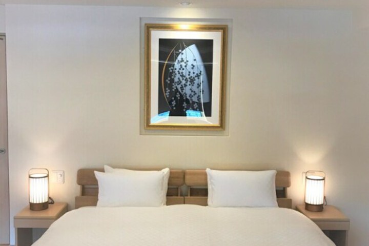 SAKURA SUITE