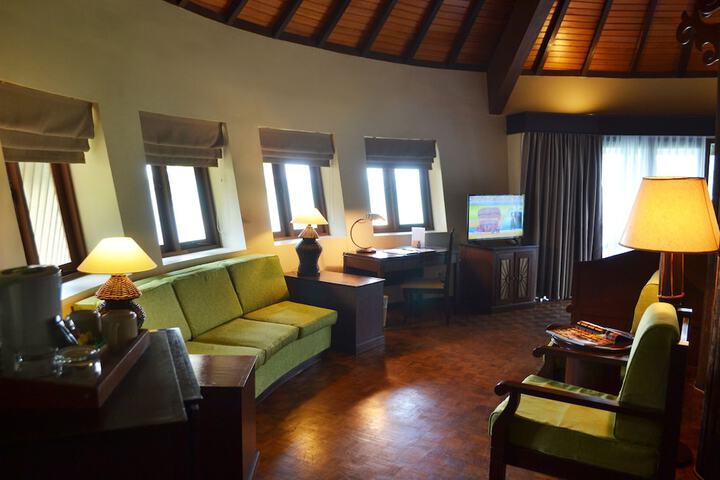 Room 10 of 43