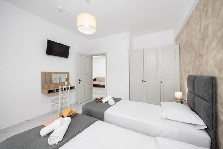 Room 14 of 73