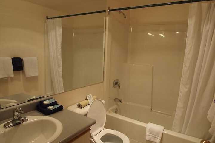 Room 20 of 34