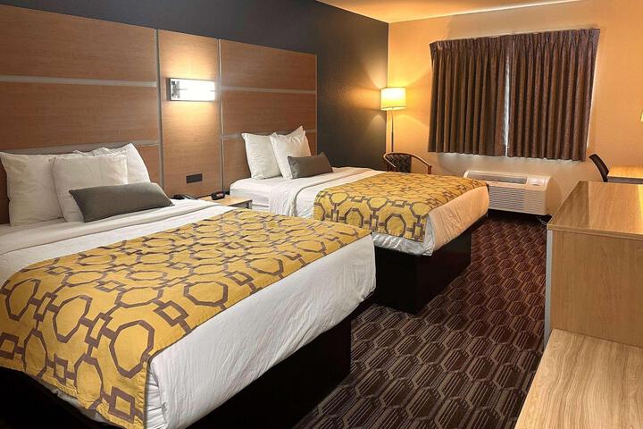 1 King Bed (16 of 32)
