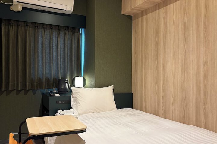 Room 5 of 31