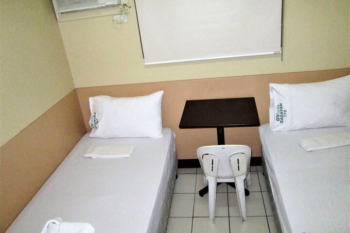 Room 7 of 42