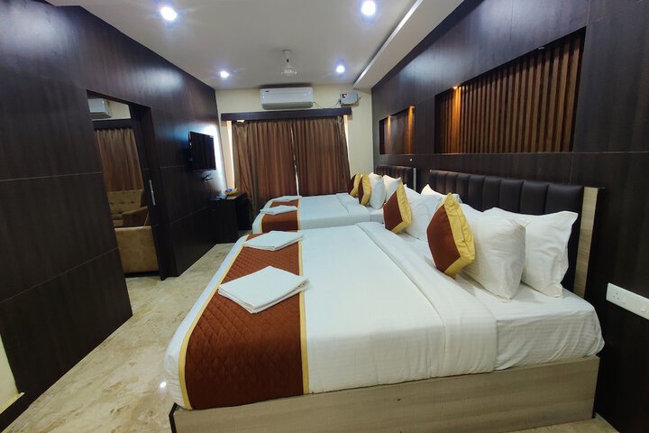Room 18 of 28